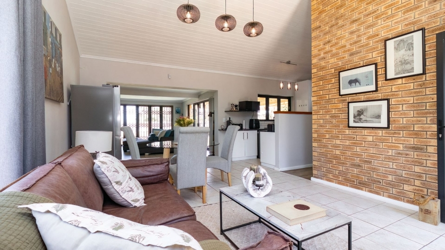 4 Bedroom Property for Sale in Sandbaai Western Cape